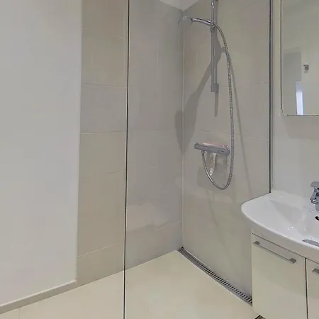 Beautiful 2-br In Frederiksberg C - 176